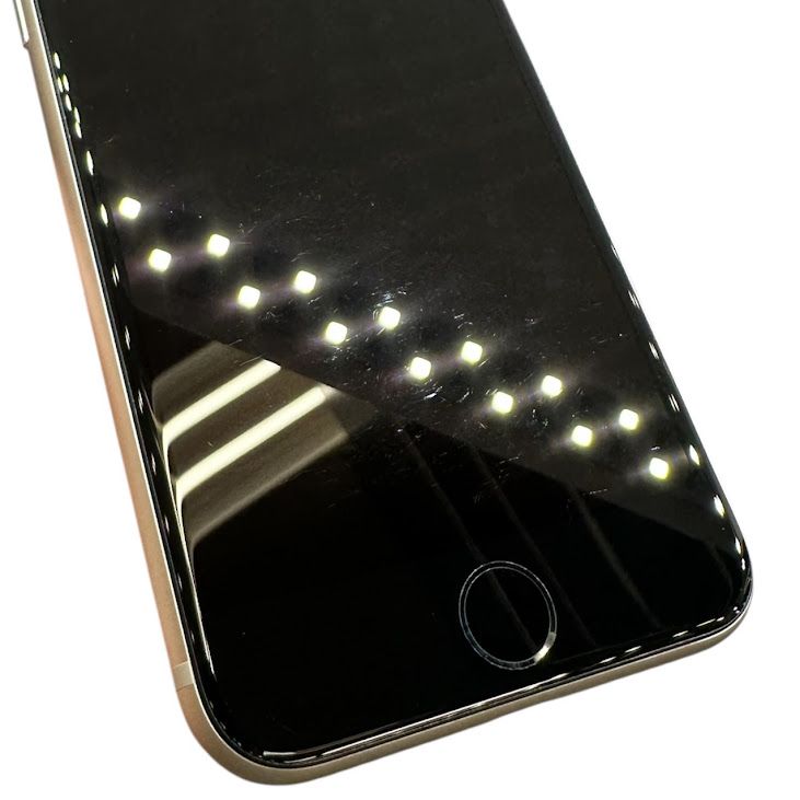 iPhone��SE����3�����64GB���������饤�ȡ�SIM�ե꡼