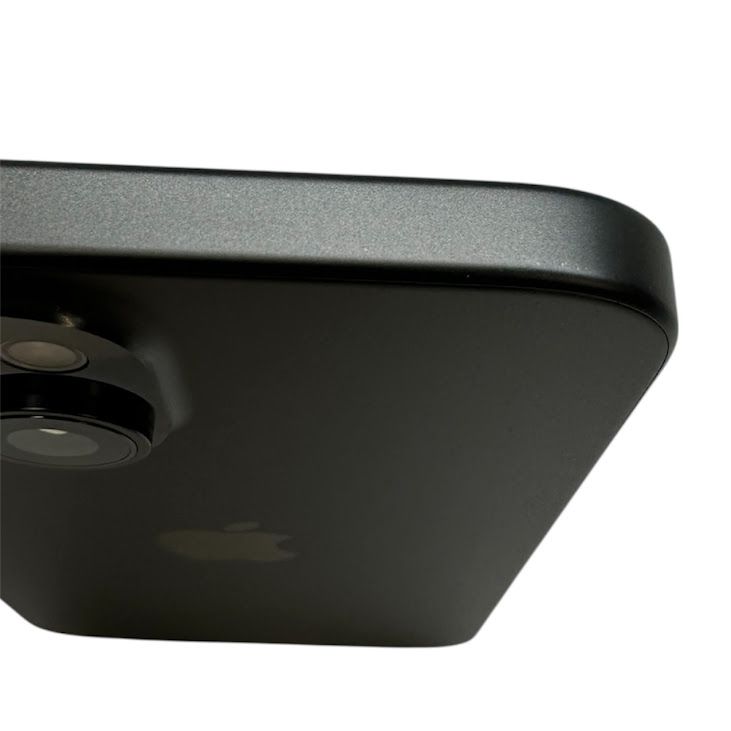 �ڥХåƥ꡼100%��iPhone��15��256GB���֥�å���SIM�ե꡼��au��