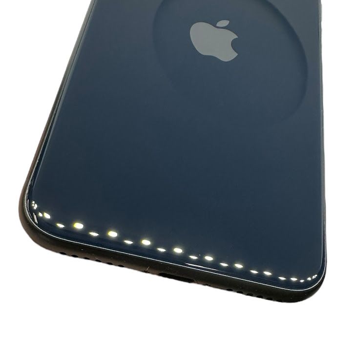 ڥХåƥ꡼100%iPhoneSE3ˡ64GBߥåɥʥȡSIMե꡼au