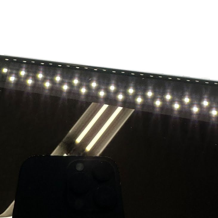 �ڥХåƥ꡼94%��iPhone��SE����2�����64GB���ۥ磻�ȡ�SIM�ե꡼��au��