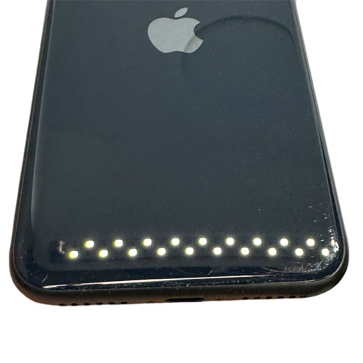 �ڥХåƥ꡼80%��iPhone��SE����3�����64GB���ߥåɥʥ���