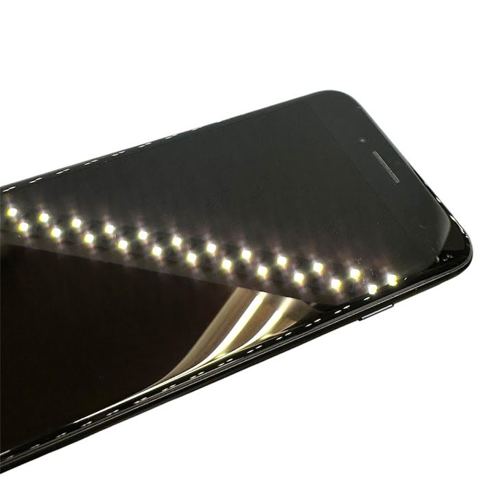 �ڥХåƥ꡼100%��iPhone��SE����3�����64GB���ߥåɥʥ��ȡ�SIM�ե꡼��au��