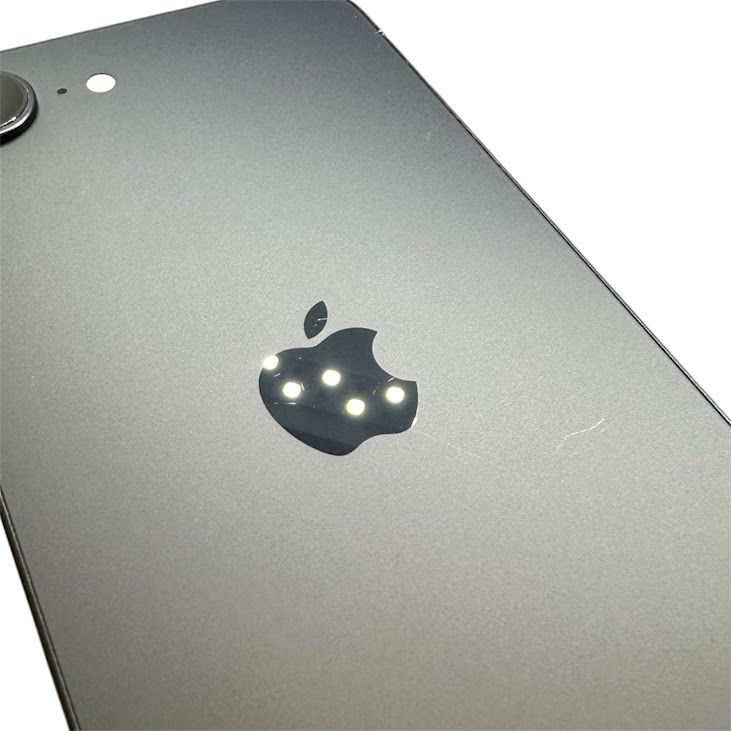 �ڥХåƥ꡼100%��iPhone��16e��128GB���֥�å���SIM�ե꡼��au��