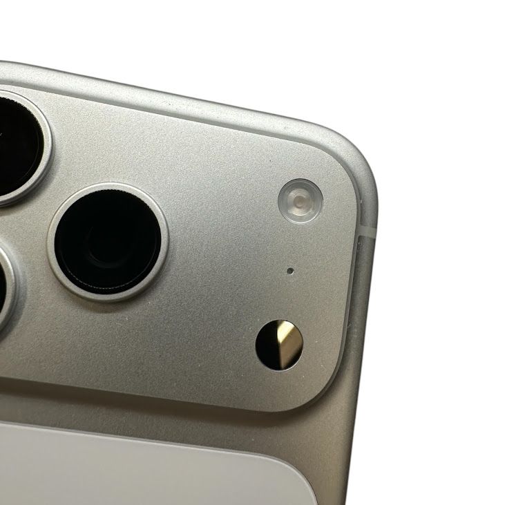 �ڥХåƥ꡼100%��iPhone��17Pro��256GB������С���SIM�ե꡼���ɥ�����