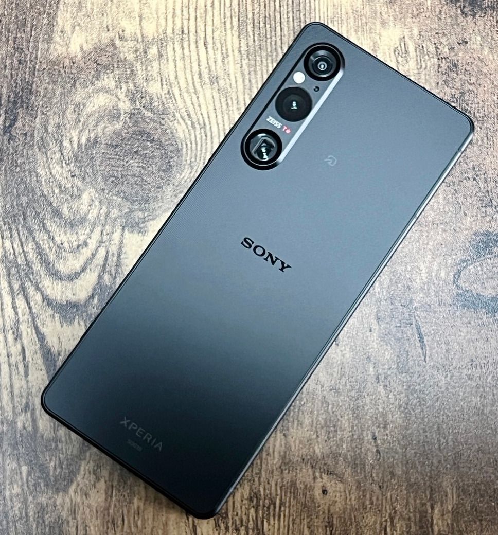 ムスビー｜【中古美品】simロック解除 au Xperia 1 V SOG10 ブラック 