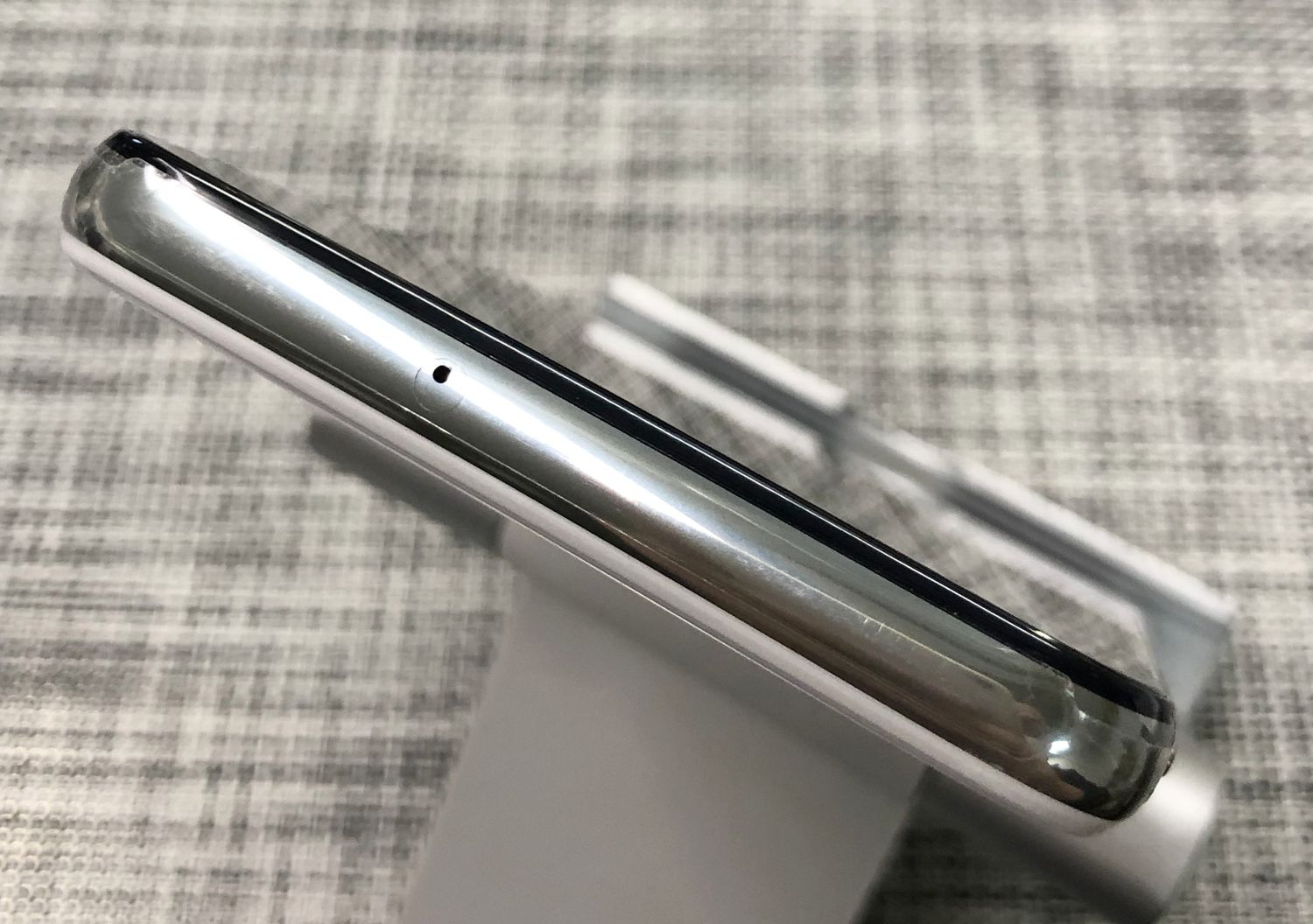 Y937ジャンクauSIMロック解除済みGalaxyA32 SOG08 ムスビー｜【モバイルBOX】新品同様 SIMロック解除済au Galaxy