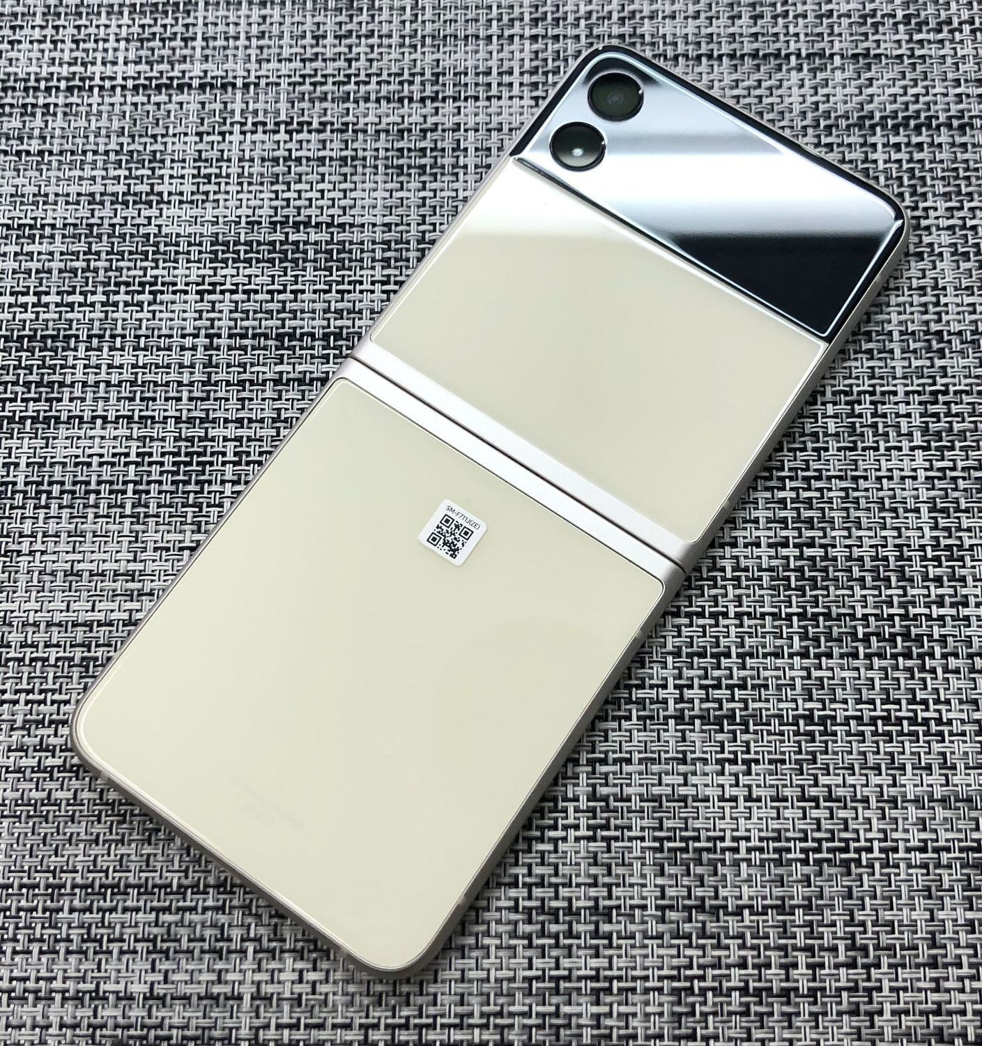 Galaxy - 【SCG12】Galaxy Z Flip3 5G 中古 ムスビー｜【中古美品】わけあり au Galaxy Z Flip3 5G SCG12