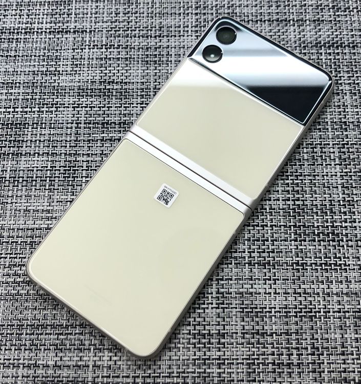 ��������ʡۤ櫓���� au Galaxy Z Flip3 5G SCG12 ���꡼��