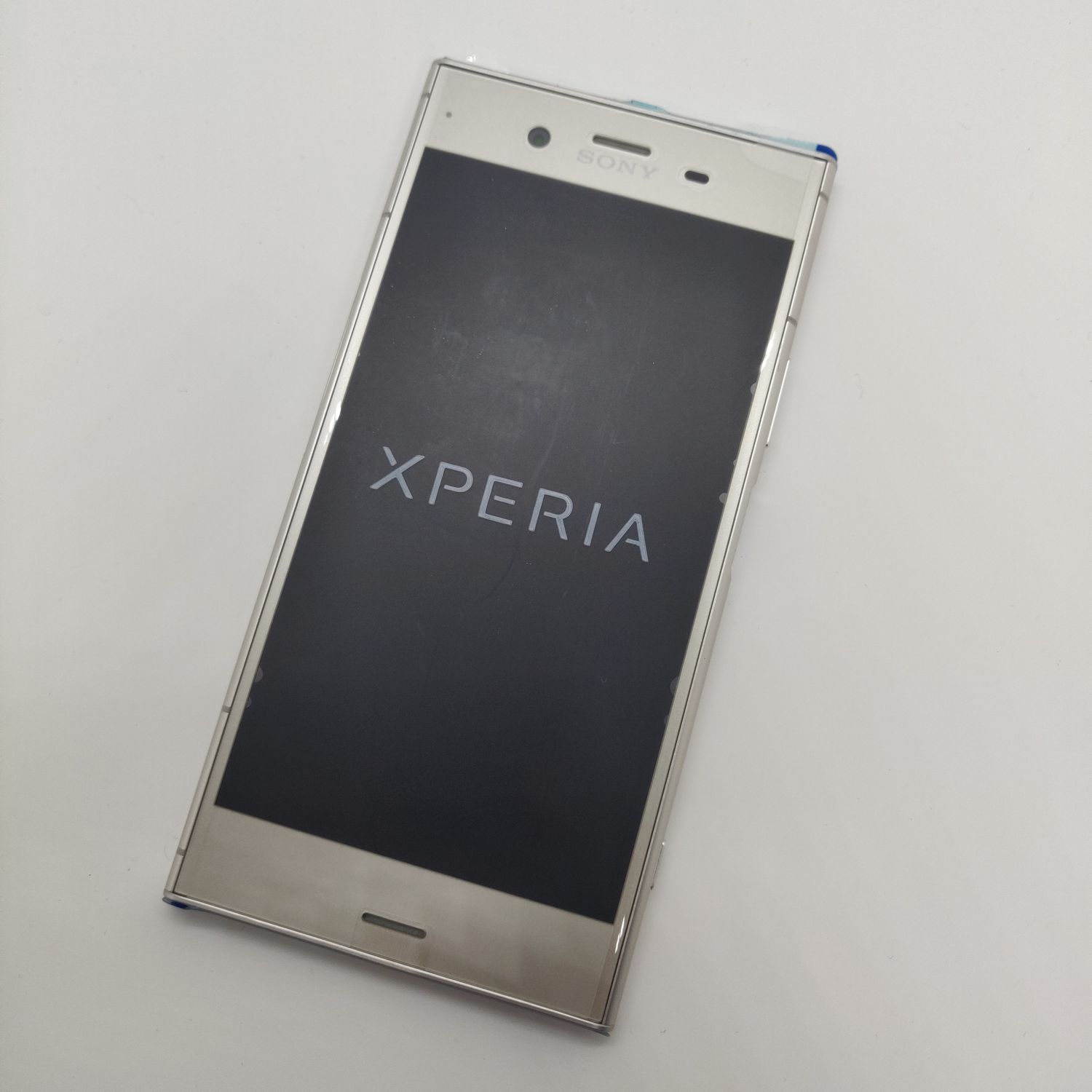 ムスビー｜【新品同様】Xperia XZ1 701SO SIMフリー シルバー【Xperia 