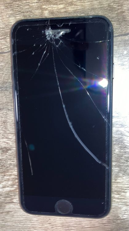 SIM�ե꡼ iPhoneSE ��2���� 64GB �֥�å�