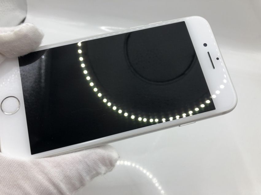 ムスビー｜【Simフリー】 Apple AU iPhone 7 32GB シルバー 美品