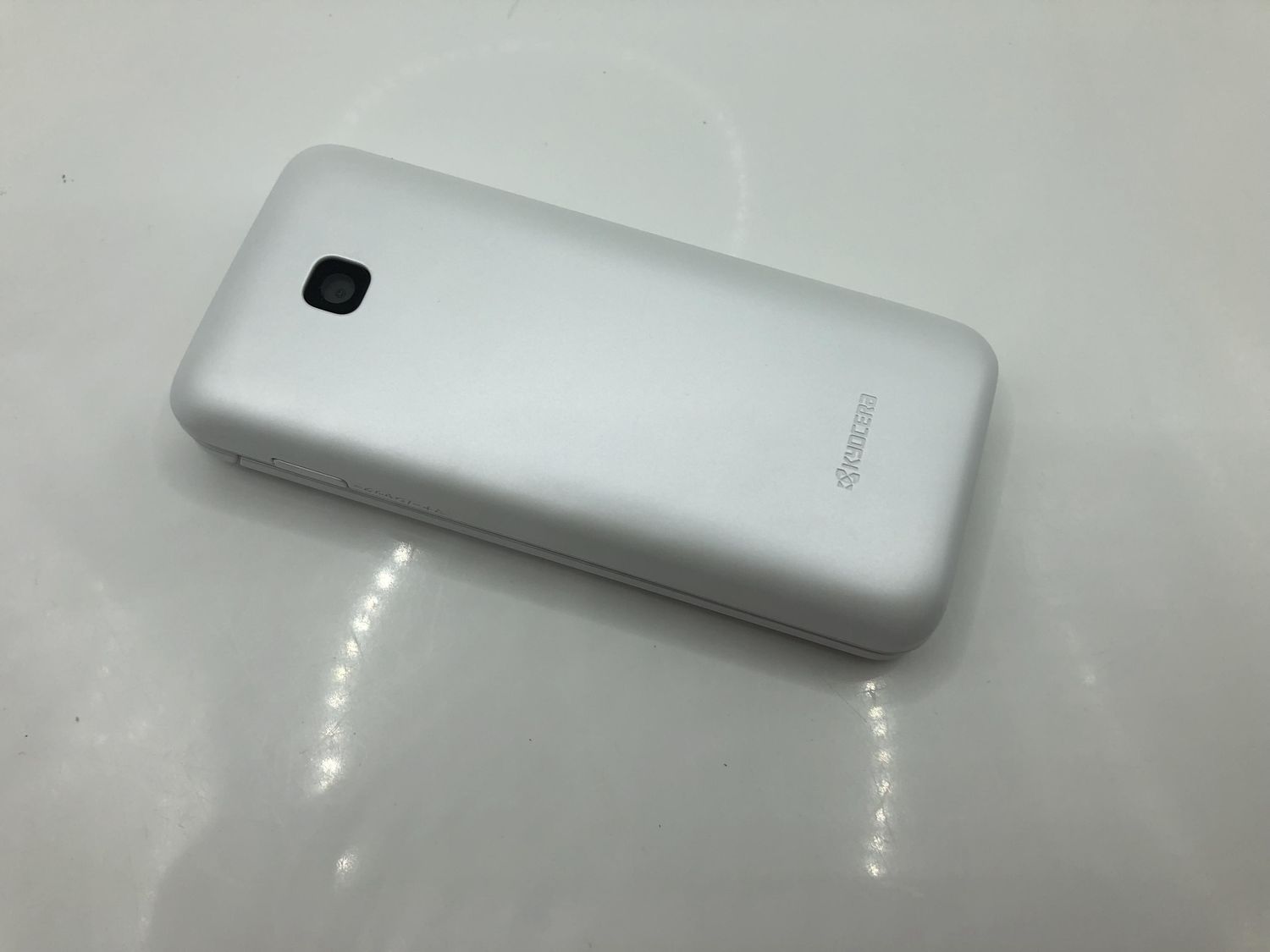 ムスビー｜【Simフリー】AU GRATINA KYF42 京セラ 4G LTE【純正