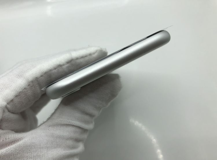 ��Sim���å�����Ѥߡ�AU iPhone SE ����2����� 64GB ���Хåƥ꡼��������89��