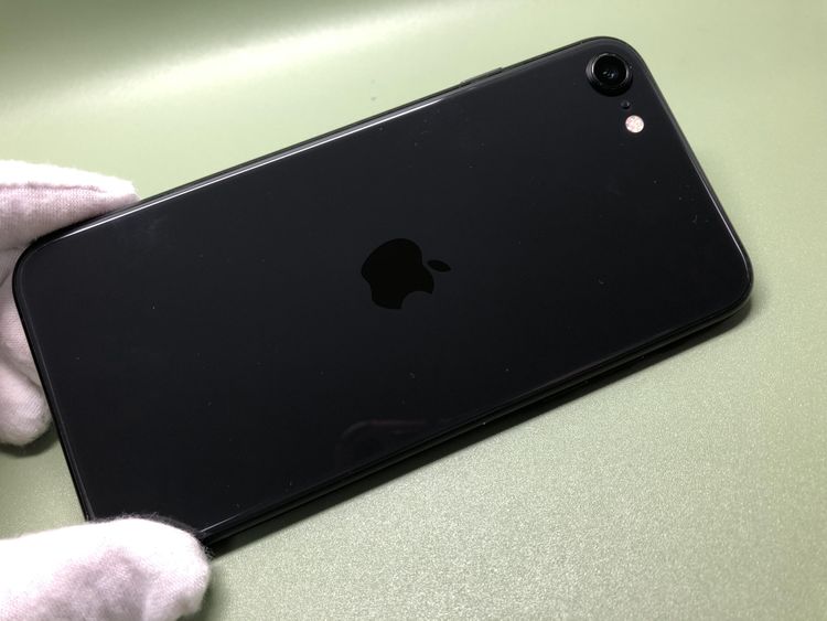 ��Sim�ե꡼��AU iPhone SE ����2����� 64GB �֥�å�----����̵��