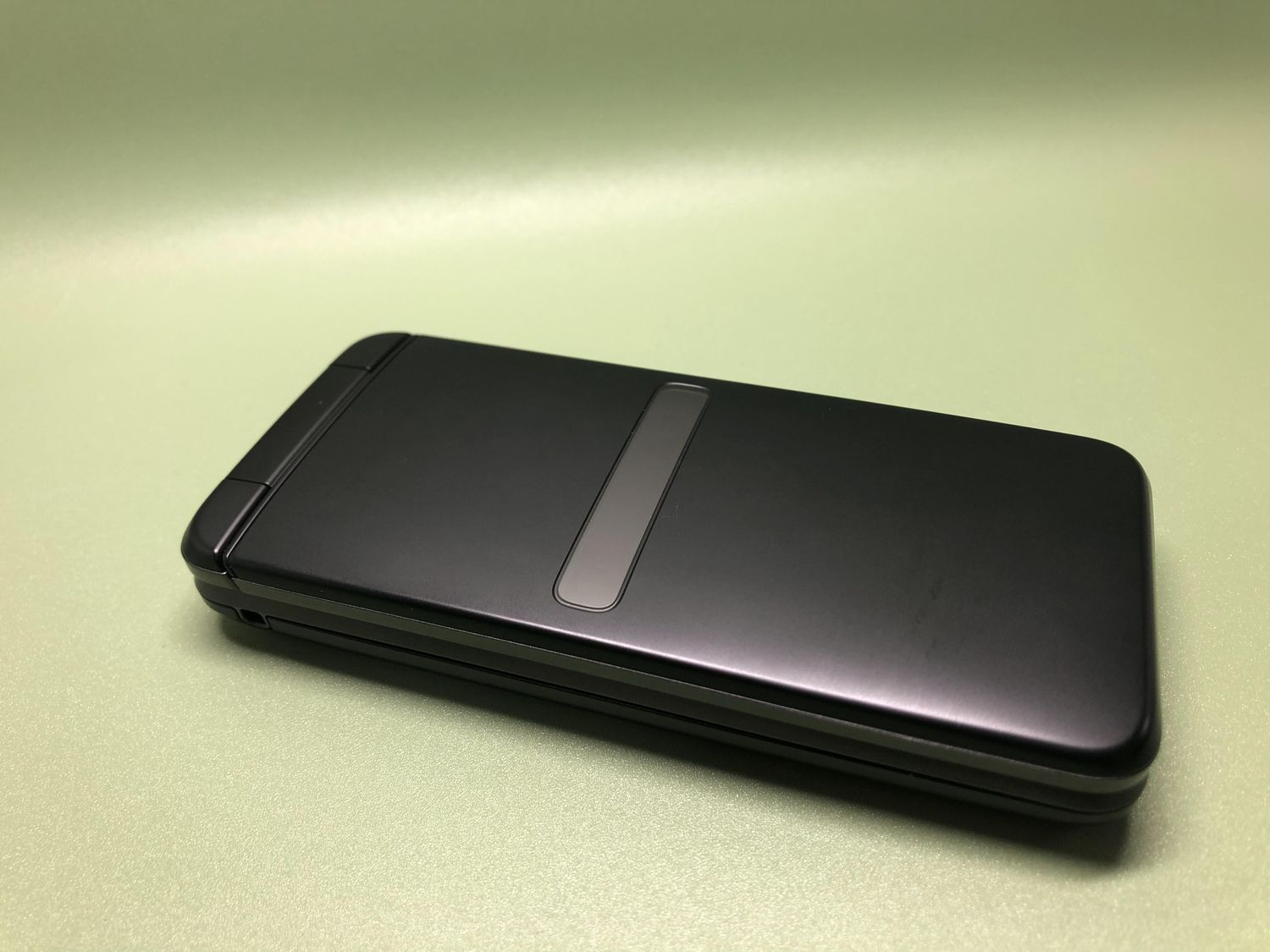 ムスビー｜【Simロック解除済み】AU GRATINA KYF39 京セラ 4G