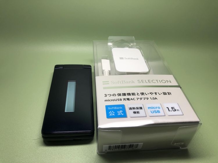 ��Sim�ե꡼��AQUOS �������� SH-02L���֥�å��ڽ���AC�����ץ����դ���