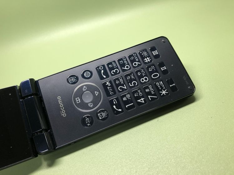 ��Sim�ե꡼��AQUOS �������� SH-02L���֥�å��ڽ���AC�����ץ����դ���