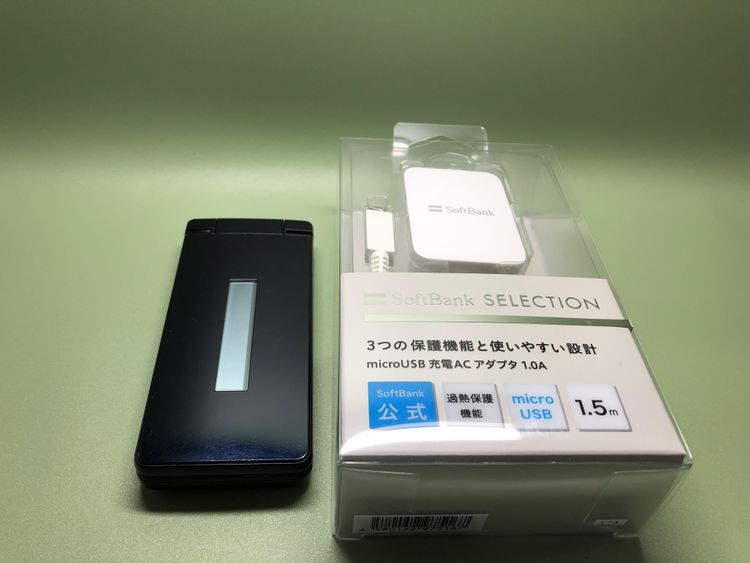 ��Sim�ե꡼��AQUOS �������� SH-02L���֥�å��ڽ���AC�����ץ����դ���