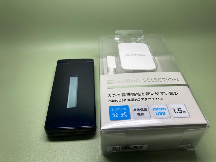 ��Sim�ե꡼��AQUOS �������� SH-02L���֥�å��ڽ���AC�����ץ����դ���