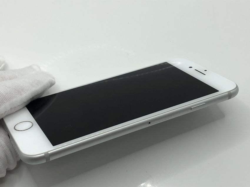 美品 iPhone 7 32GB シルバー au SIMロックあり おまけあり ムスビー|【 Simフリー】 Apple AU iPhone 7 32GB シルバー 美