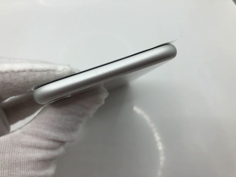 ��Sim���å�����Ѥߡ�AU iPhone SE ����2����� 64GB ���Хåƥ꡼��������90��