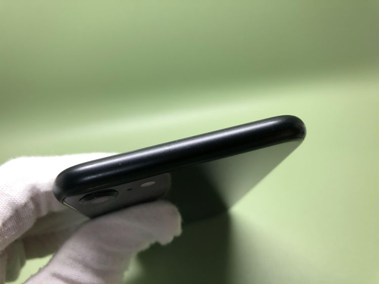 ��Sim�ե꡼��AU iPhone SE ����2����� 64GB �֥�å�----����̵��