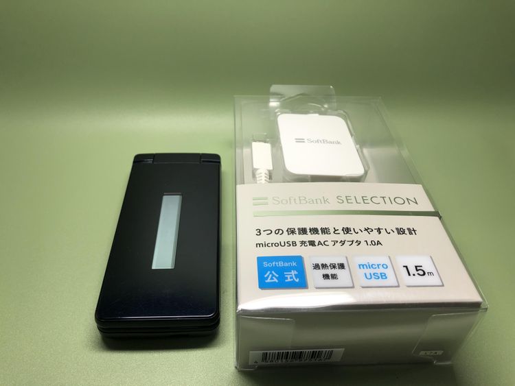 ��Sim�ե꡼��AQUOS �������� SH-02L���֥�å��ڽ���AC�����ץ����դ���