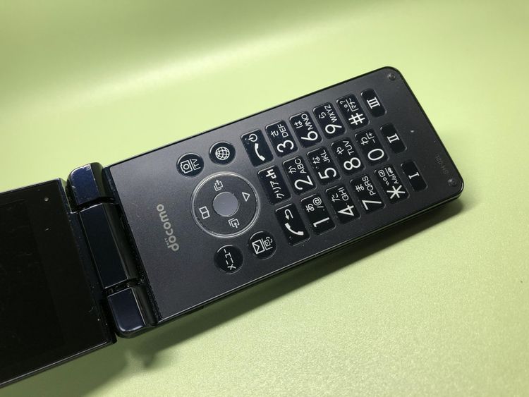 ��Sim�ե꡼��AQUOS �������� SH-02L���֥�å��ڽ���AC�����ץ����դ���