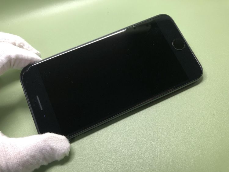 ��Sim�ե꡼��AU iPhone SE ����2����� 64GB �֥�å�----����̵��