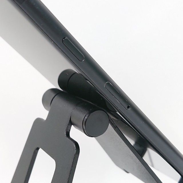 iPhoneSE ��2���� 64GB au �֥�å� c16577