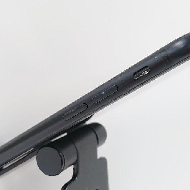 iPhoneSE ��2���� 64GB au �֥�å� c16573