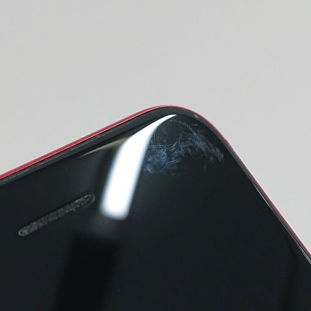 iPhoneSE ��2���� 64GB au ��å� c20911