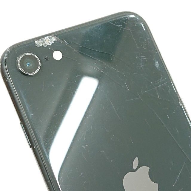 iPhoneSE ��2���� 64GB au �֥�å� c18900