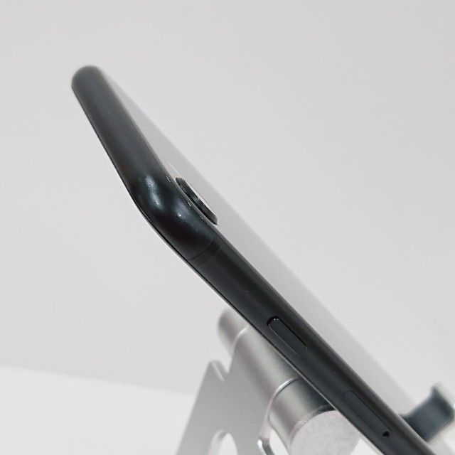 iPhoneSE ��2���� 128GB �ɥ��� �֥�å� c16351