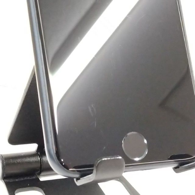 iPhoneSE ��3���� 64GB au �ߥåɥʥ��� c22915