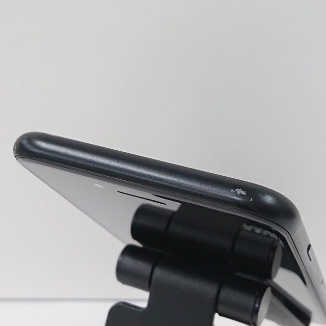 iPhoneSE ��2���� 64GB au �֥�å� c16581