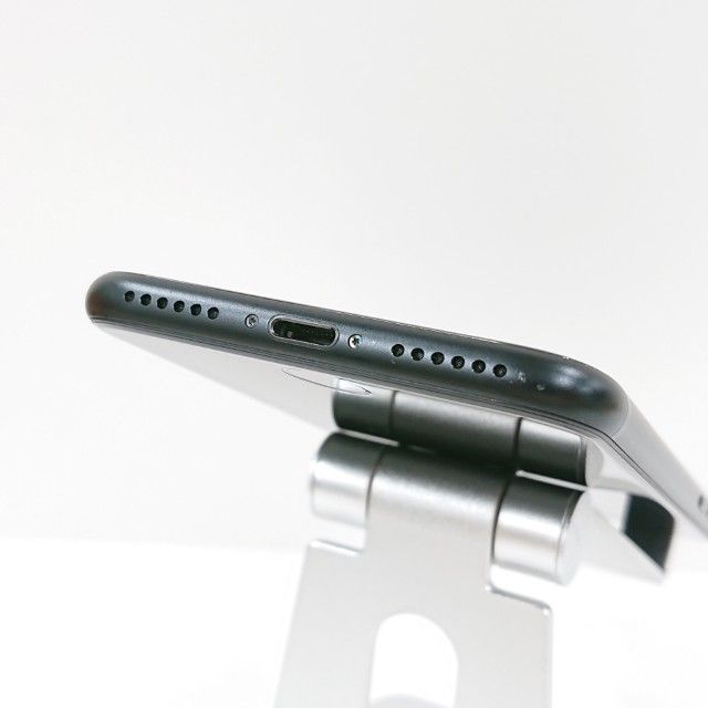 iPhoneSE ��2���� 64GB au �֥�å� c18457