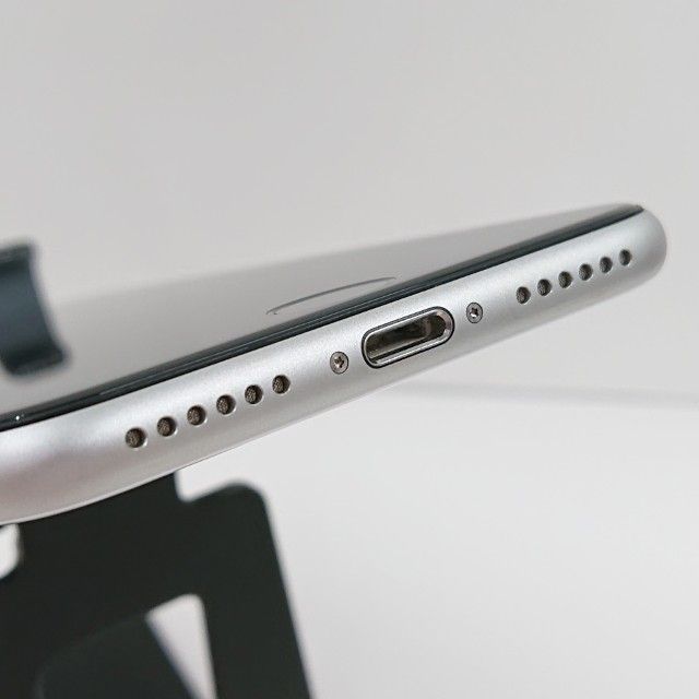 iPhoneSE ��2���� 64GB �ɥ��� �ۥ磻�� c23176