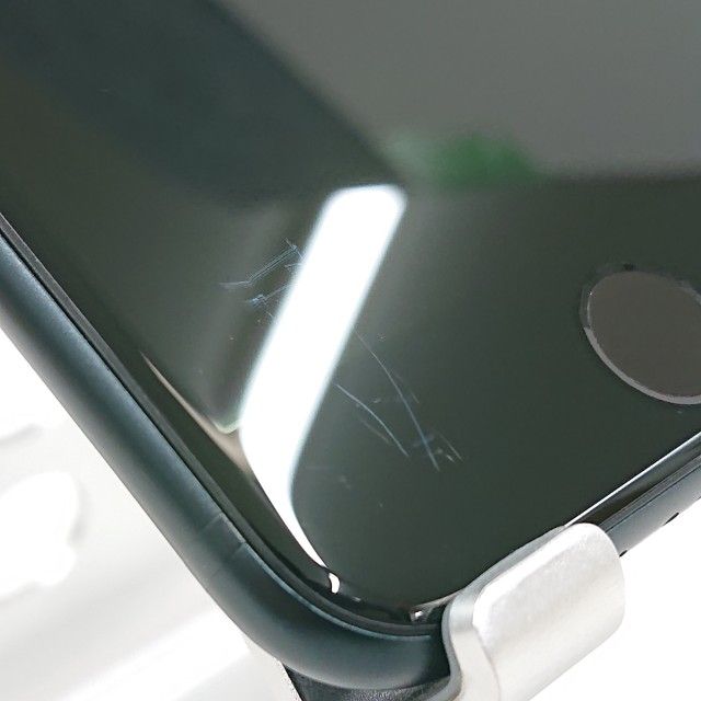 iPhoneSE ��3���� 64GB au �ߥåɥʥ��� c22905