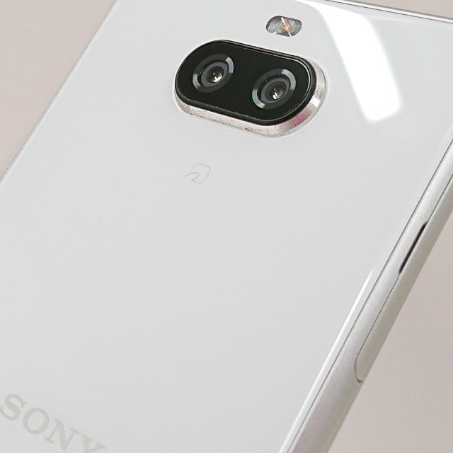 Xperia 8 SOV42 au �ۥ磻�� c17175