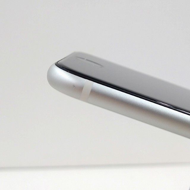 iPhoneSE ��2���� 64GB �ɥ��� �ۥ磻�� c21882