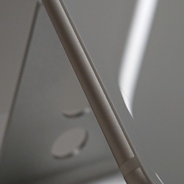 iPhoneSE ��3���� 64GB SoftBank �������饤�� c19386