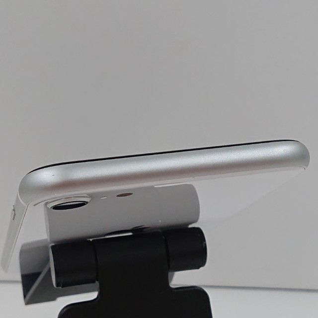 iPhoneSE ��2���� 64GB �ɥ��� �ۥ磻�� c19218