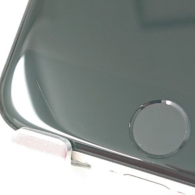 iPhoneSE ��3���� 64GB au �������饤�� c18832