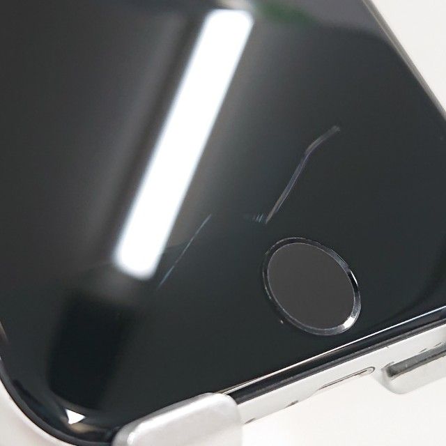 iPhoneSE ��2���� 64GB �ɥ��� �ۥ磻�� c19010