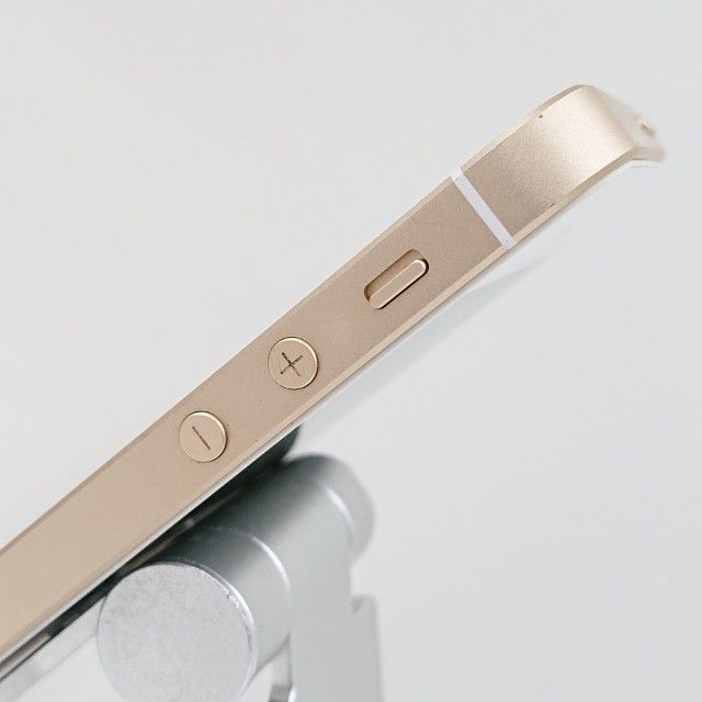 iPhoneSE 16GB SoftBank ������� c16384