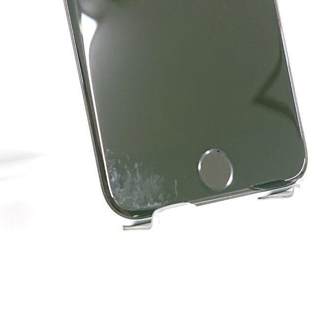 �ڥǥⵡ��iPhoneSE ��2���� 64GB au �ۥ磻�� c22295