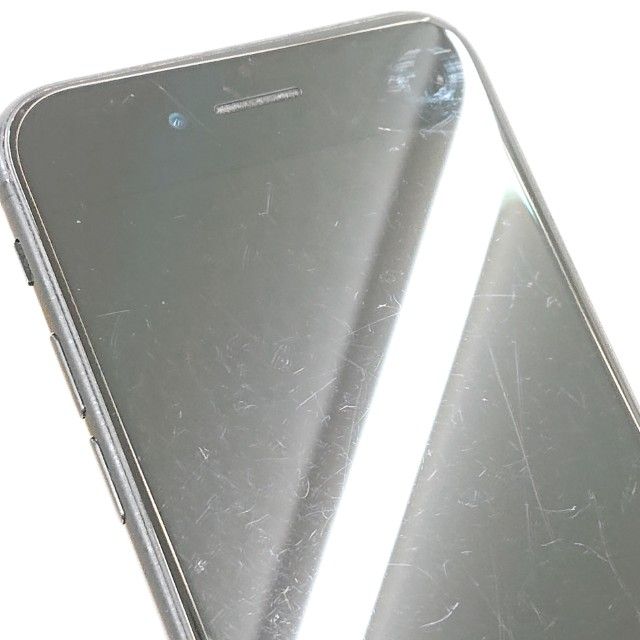 iPhoneSE ��2���� 64GB au �֥�å� c18895