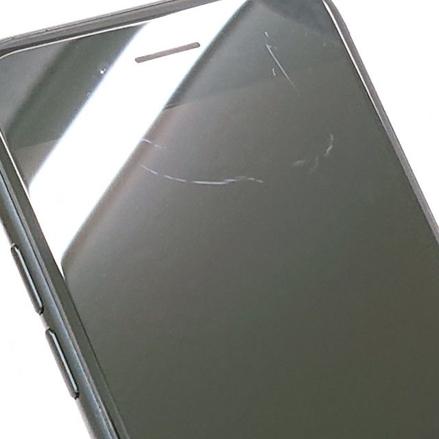 iPhoneSE ��3���� 64GB au �ߥåɥʥ��� c21610