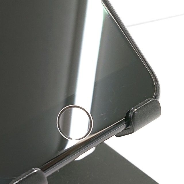 iPhoneSE ��2���� 64GB au �֥�å� c18878